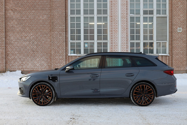 Cupra Leon Sportstourer PHEV - ladattava hybridi sporttisin maustein