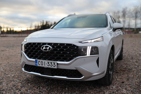 Hyundai Santa Fe Plug-in - Luksusta korealaisittain