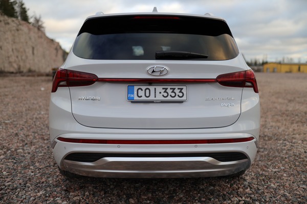 Hyundai Santa Fe Plug-in - Luksusta korealaisittain