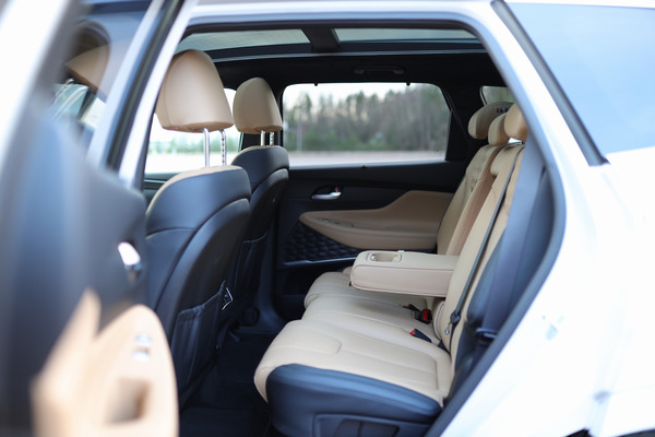 Hyundai Santa Fe Plug-in - Luksusta korealaisittain