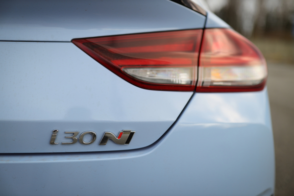 Hyundai i30 N Fastback - meteliä, pauketta ja tehoa