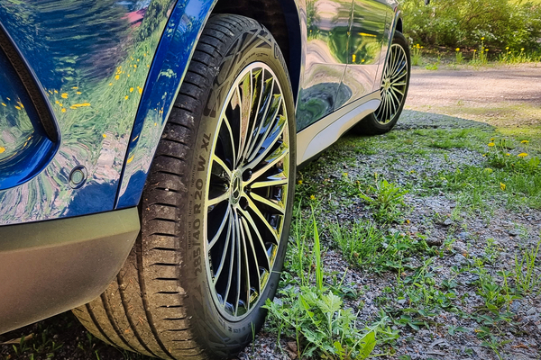 Mercedes-Benz GLC 400 e - laatua lataushybridinä