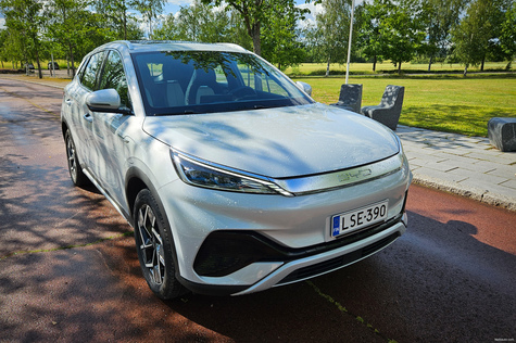 BYD Atto 3 - kiinalainen crossover