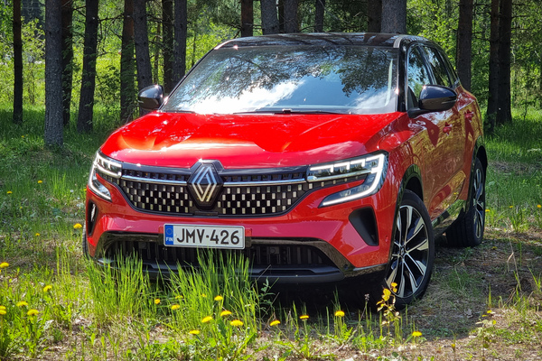 Renault Austral - Kadjarin korvaaja ja Qashqain sisar