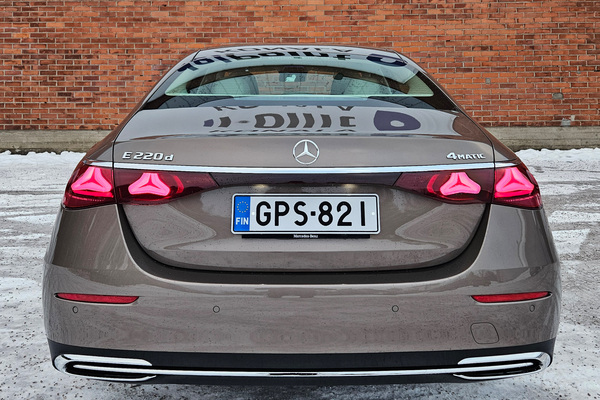 Mercedes-Benz E 220 d 4Matic - täsmällistä mukavuutta