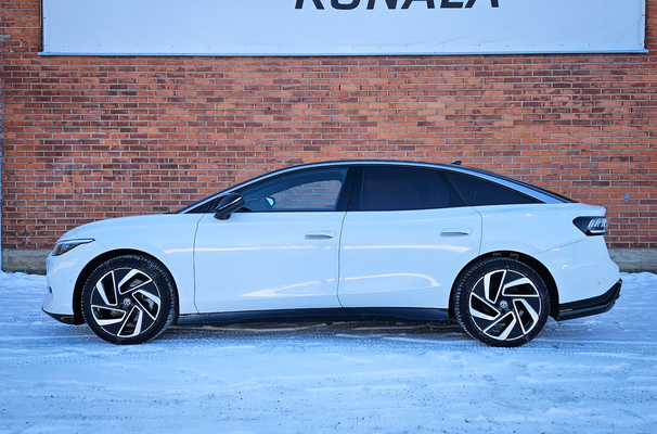 Volkswagen ID.7 - Isompaa ja aiempaa parempaa