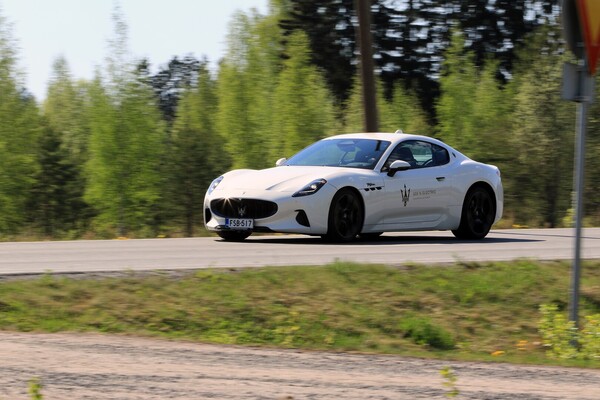Koeajo: Maserati GranTurismo Folgore - Italialainen luksussähköauto jättää sanattomaksi