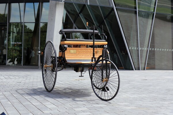Koeajo: Benz Patent-Motorwagen - Kuluttaa enemmän vettä kuin bensiiniä