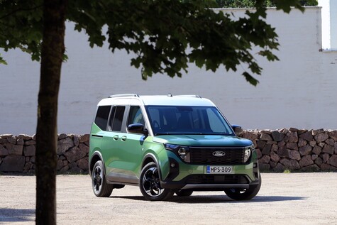 Fordin pieni tila-auto on hyväntuulinen laatikkoleikki