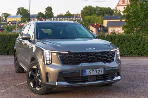 Koeajo: Kia Sorento – Hyvä katumaasturi muuttui entistä paremmaksi