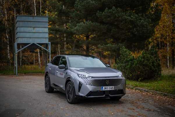 Koeajo: Peugeot e-3008 on upea ilmestys