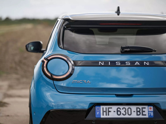 Koeajo: Sähköinen Micra yllättää – Nissanin pikkuauto on todellinen ajonautinto