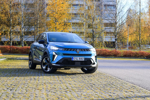 Koeajo: Renault Symbioz päivittyi, ja se näkyy kiihtyvyyden roimana parannuksena