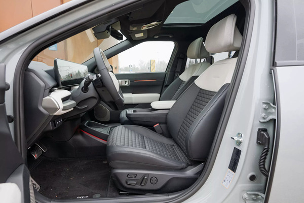 Koeajo: Kia EV4 Fastbackin muotokieli saa kilpailijat näyttämään eiliseltä