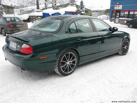 Tyypit: Jaguar S-type R