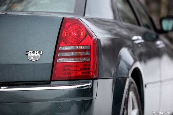 Chrysler 300C V8 Hemi