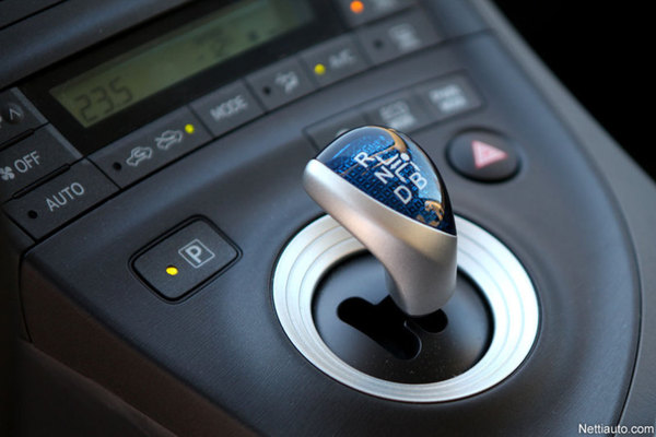 Toyota Prius: Kaunotar ja hirviö