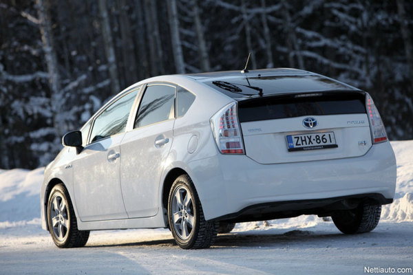 Toyota Prius: Kaunotar ja hirviö