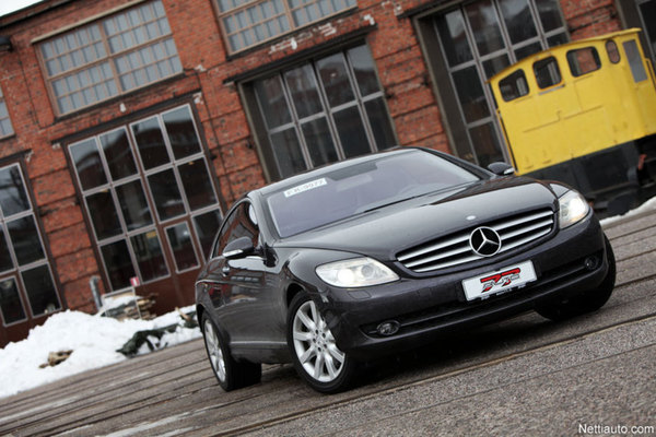 Mercedes-Benz CL 500: Erilainen herrasmiesauto