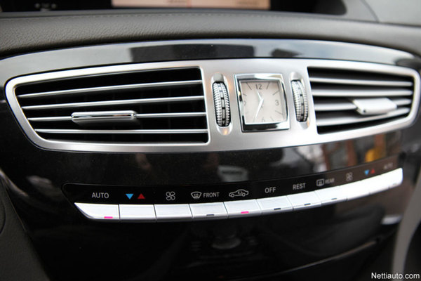 Mercedes-Benz CL 500: Erilainen herrasmiesauto