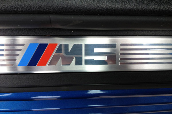 Nettiauton tyypit: BMW M5
