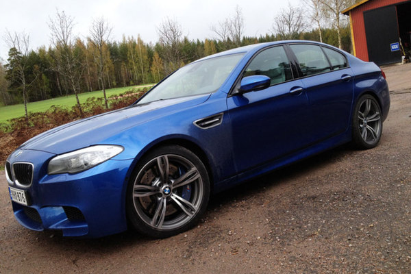 Nettiauton tyypit: BMW M5