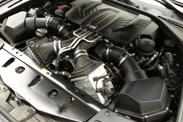 Nettiauton tyypit: BMW M5