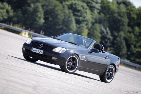Tyypit: Mercedes-Benz SLK: Rauhallinen roadster