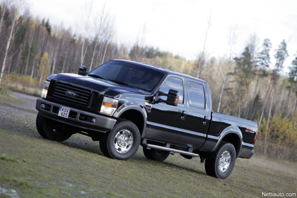 Ford F250: Tosimiehen lava-auto