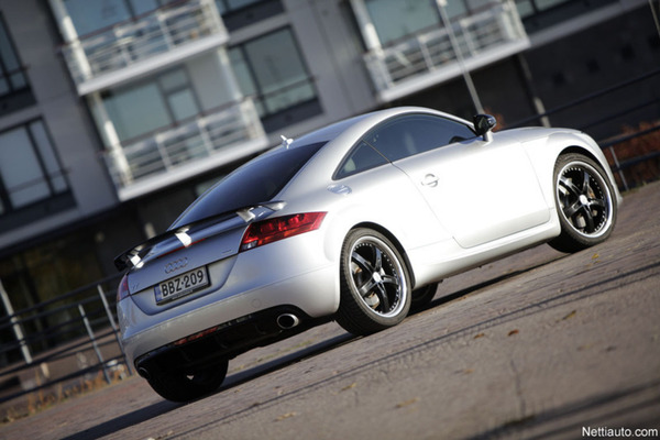 Audi TT: Kravattimiehen sporttiauto