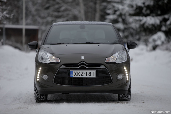 Citroen DS3: Persoonaa suoraan tehtaalta