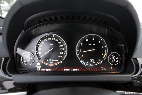 BMW 650i xDrive: Edustusautoksi naamioitu tehopakkaus