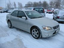 Tyypit: Lexus IS 200