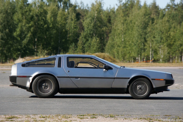 DeLorean DMC-12: Menneiden aikojen Sci-Fi-tunnelmaa