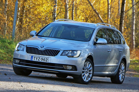 Skoda Superb: Isolla kädellä tilaa