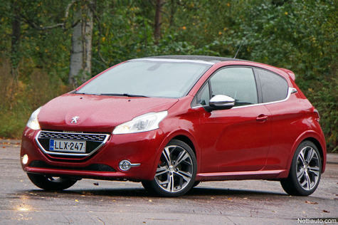 Peugeot 208 GTI: Ralliperintöä vaalimassa