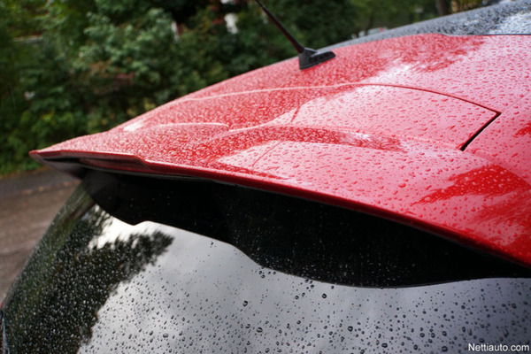 Peugeot 208 GTI: Ralliperintöä vaalimassa