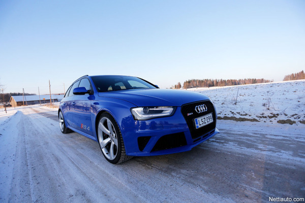 Audi RS4: Raakaa voimaa Audi RS4: Raakaa voimaa