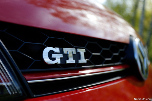 Volkswagen Golf GTI – Ruutia ja mukavuutta