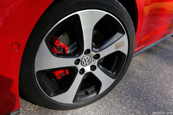 Volkswagen Golf GTI – Ruutia ja mukavuutta