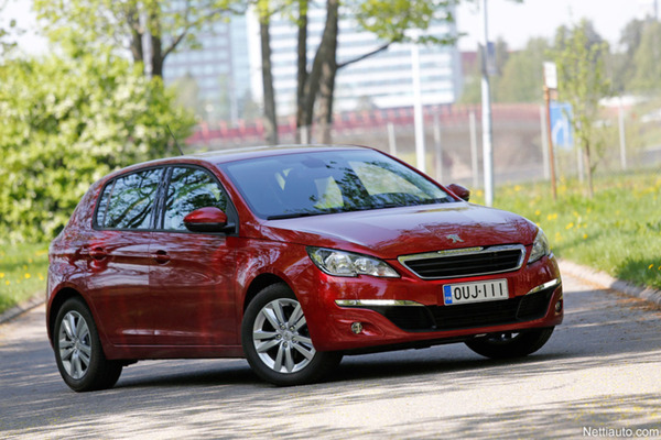 Peugeot 308 – Kovan luokan haastaja