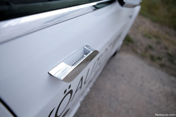 Tesla Model S – Enemmän kuin pelkkä auto