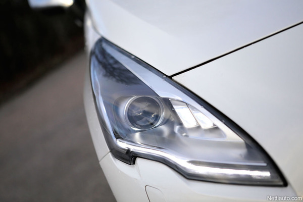 Peugeot 3008 – Kun crossover kohtasi tila-auton