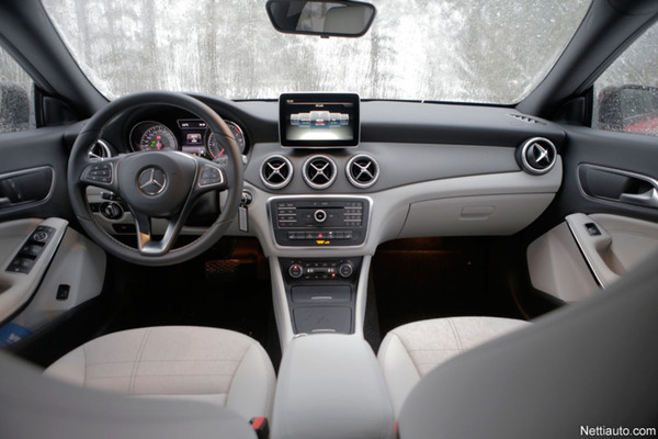 Mercedes-Benz CLA Shooting Brake - Muotovalion muhkeampi perä