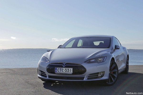 Tesla Model S P85D – Tulevaisuus on täällä
