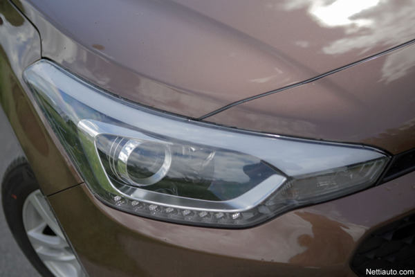 Hyundai i20 – Pikkuauto kaikilla herkuilla