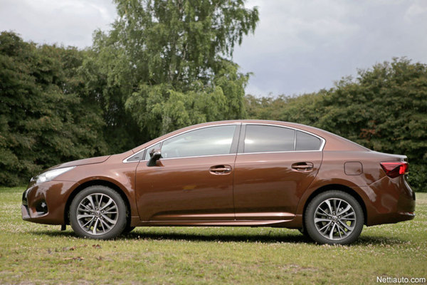 Toyota Avensis – Kansanauton neljäs painos