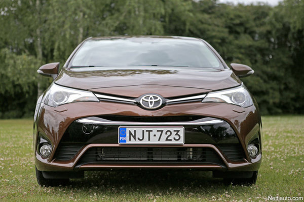 Toyota Avensis – Kansanauton neljäs painos