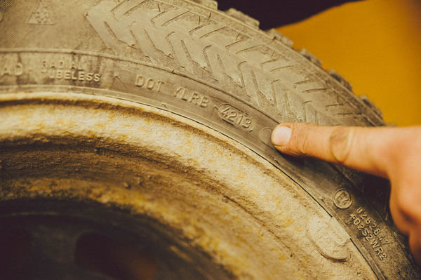 Talvirenkaiden vaihto - ohjeet omatoimiseen renkaanvaihtoon