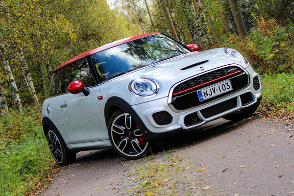Mini John Cooper Works – Ilopilleri ja erektiolääke